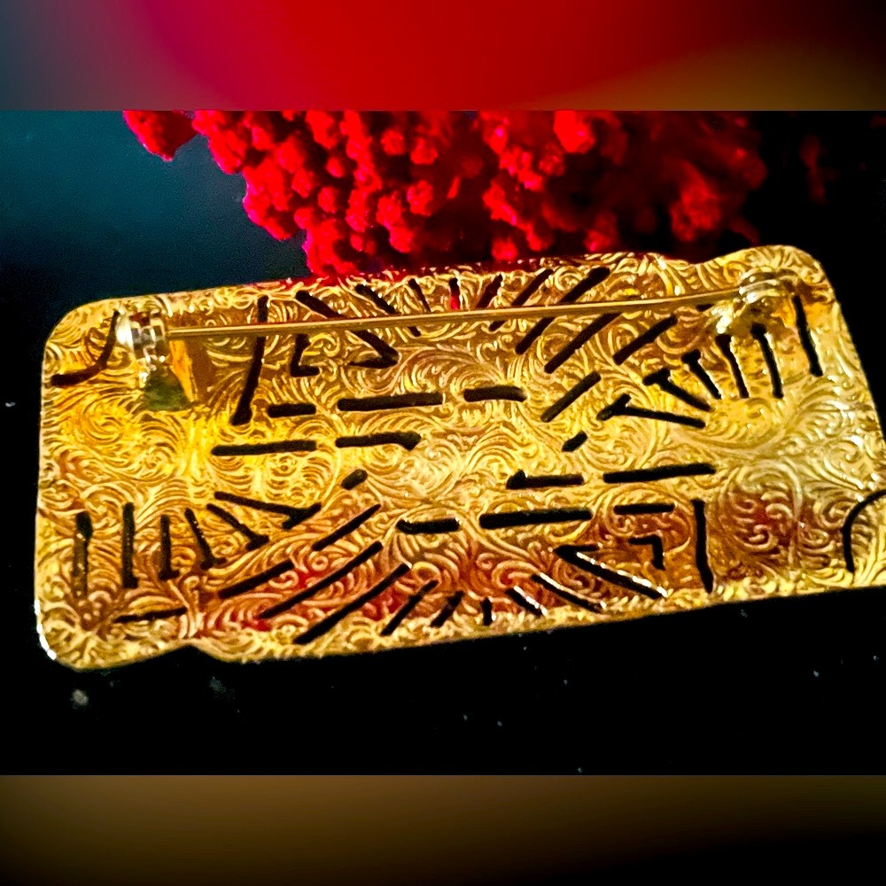 1928 Brand Art Deco Inspired Gold Rectangular Brooch - Picture 4 of 6